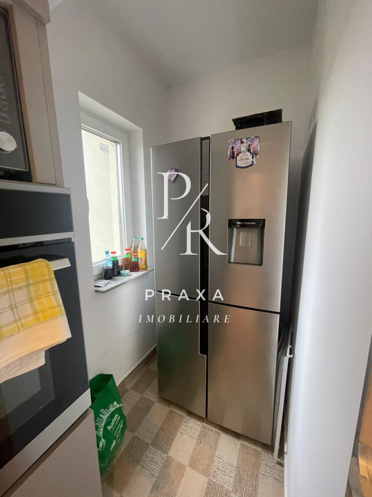 Apartament de inchiriat 3 camere, 2 bai si bucatarie decomandata!