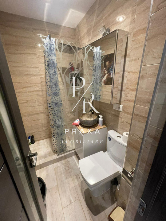 Apartament de inchiriat 3 camere, 2 bai si bucatarie decomandata!