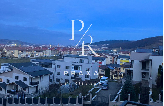 Apartament cu PANORAMA, 2 camere, balcon, parcare, mobilat, zona str. Teilor!