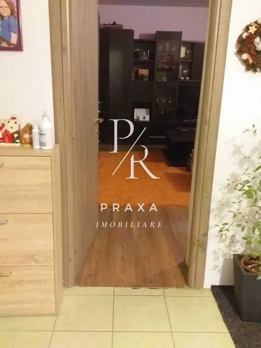 Spatiu comercial / apartament 3 camere, 70 mp, zona Stejarului