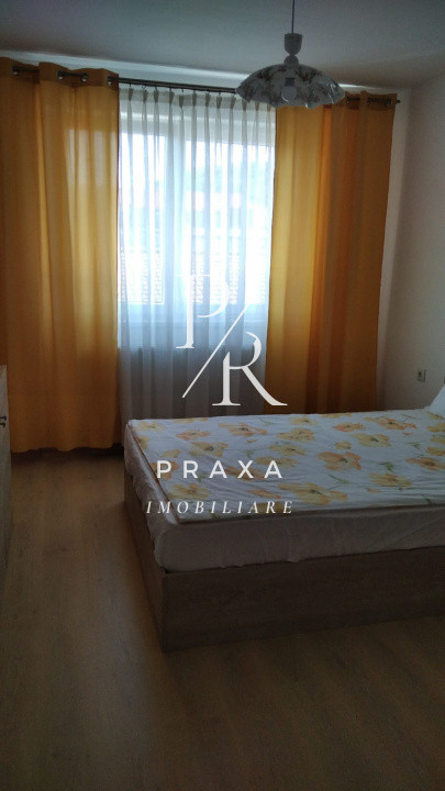Apartament 3 camere 72 mp, etaj 2,finisat, balcon, parcare, zona Eroilor