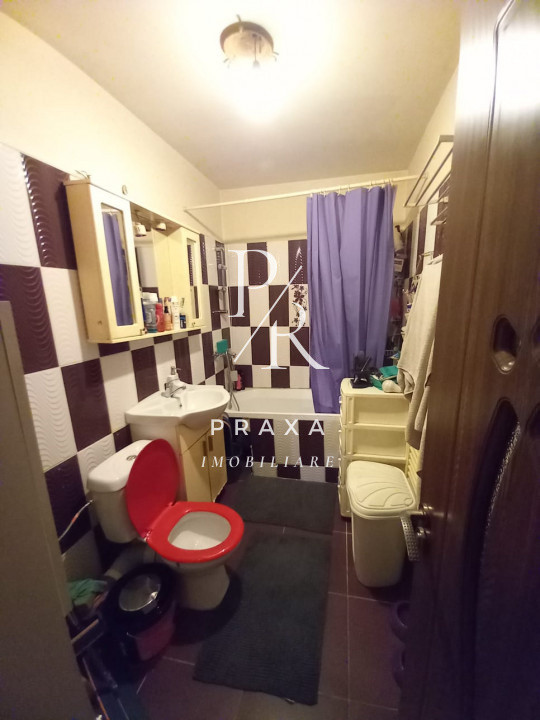 Oportunitate de investitie! Apartament 2 camere decomandate, zona Florilor! 
