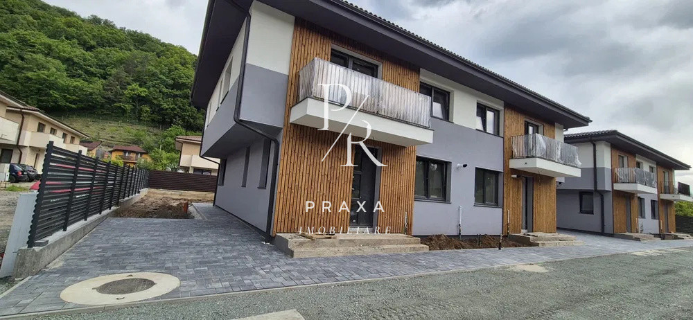 Casa duplex, semifinisata, 120 mp utili, teren 250, zona Tautiului!